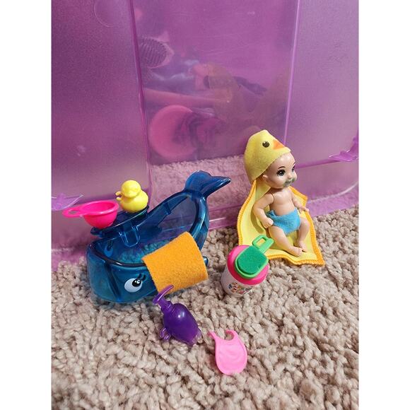 Barbie Skipper Babysitters Inc. Feeding and Bath-Time Playset - Picture 2 of 5